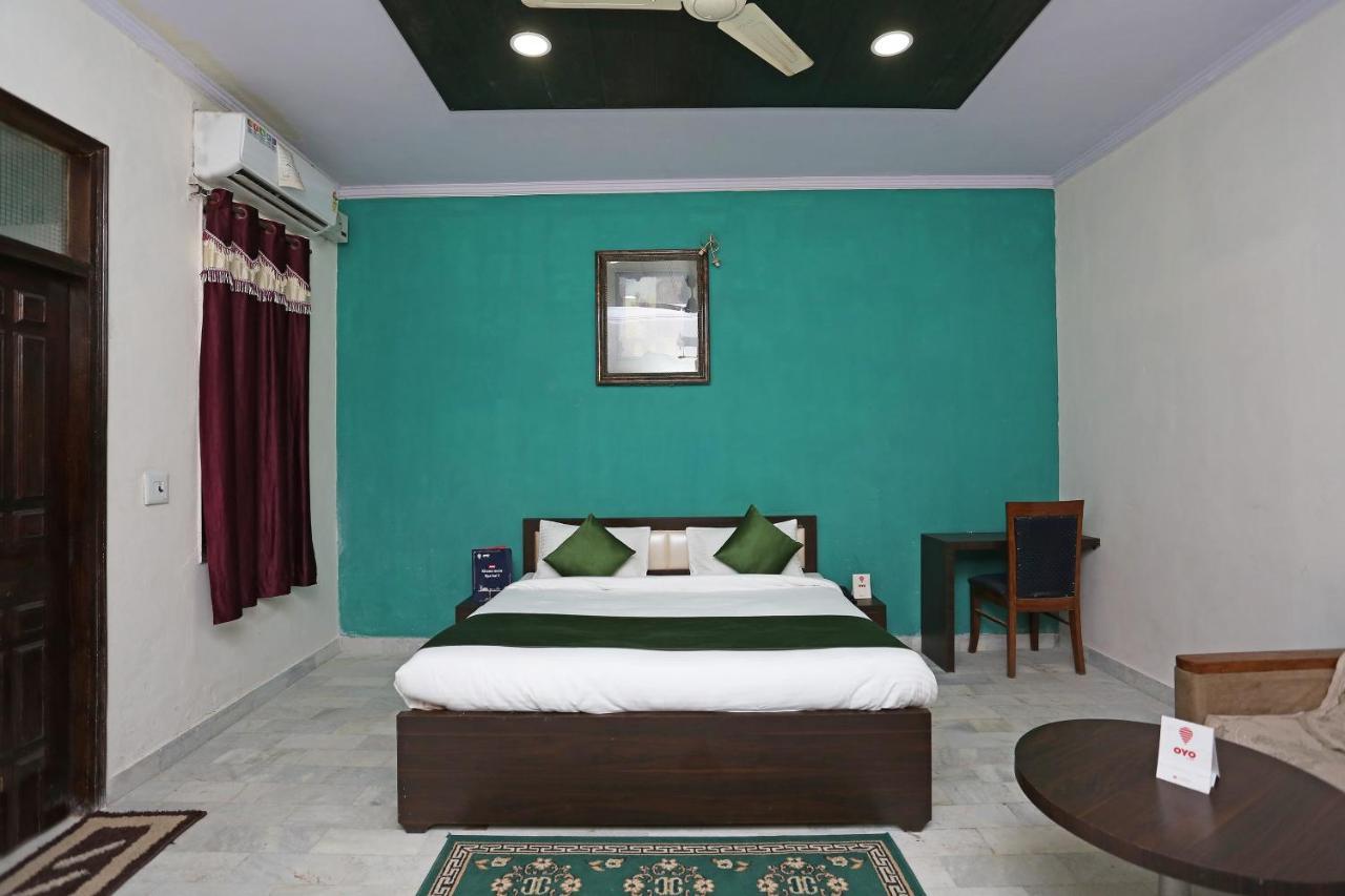 Oyo 14543 Royal Palace And Banquets Mathura Exterior photo