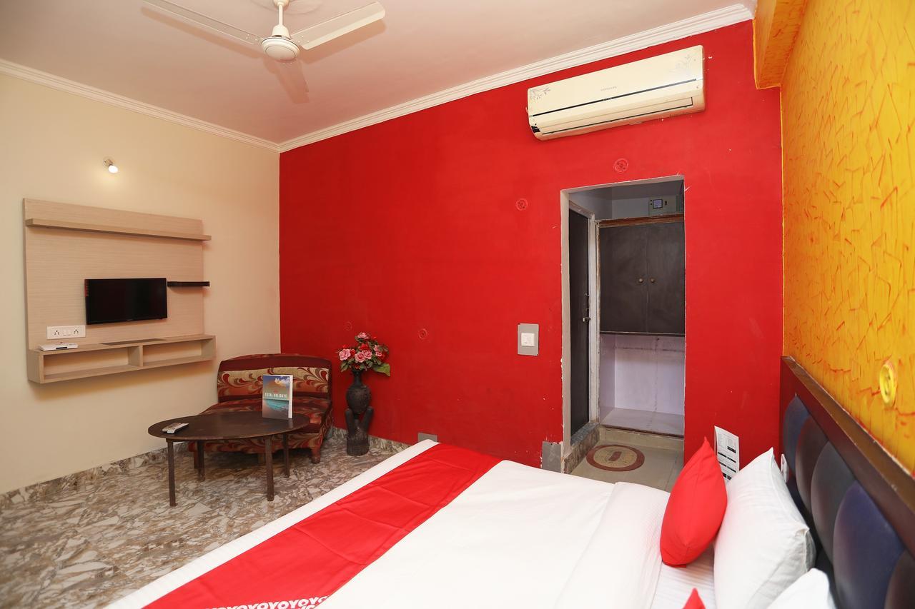 Oyo 14543 Royal Palace And Banquets Mathura Exterior photo